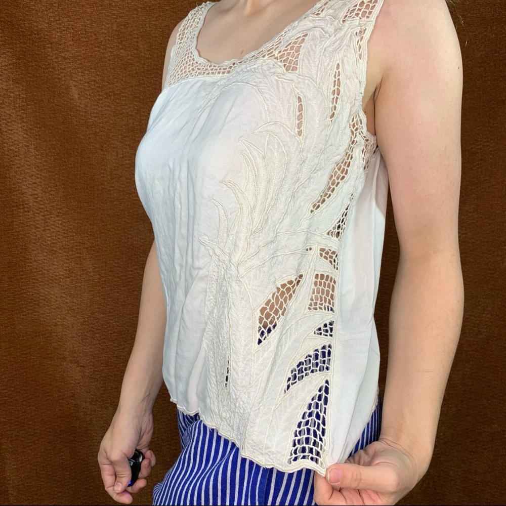 White floral tank top, size M